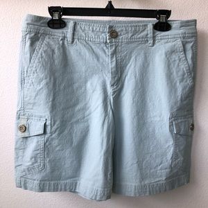 Women’s Eddie Bauer cargo shorts, color Pale Mint Green, size 8, EUC